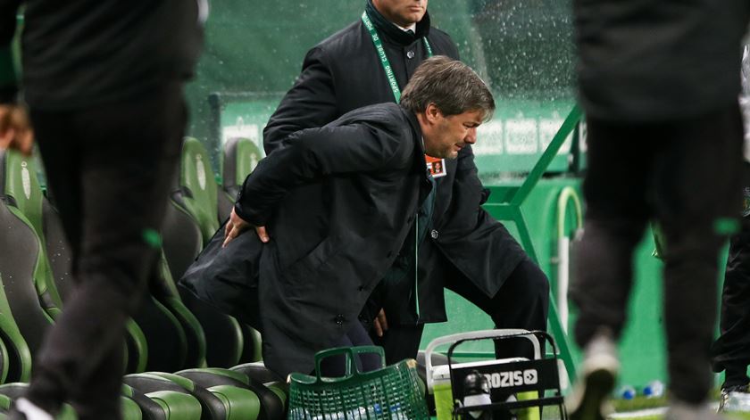 Bruno de Carvalho lesionou-se, (durante o jogo) frente ao Paços de Ferreira. Foto: Miguel A. Lopes/Lusa