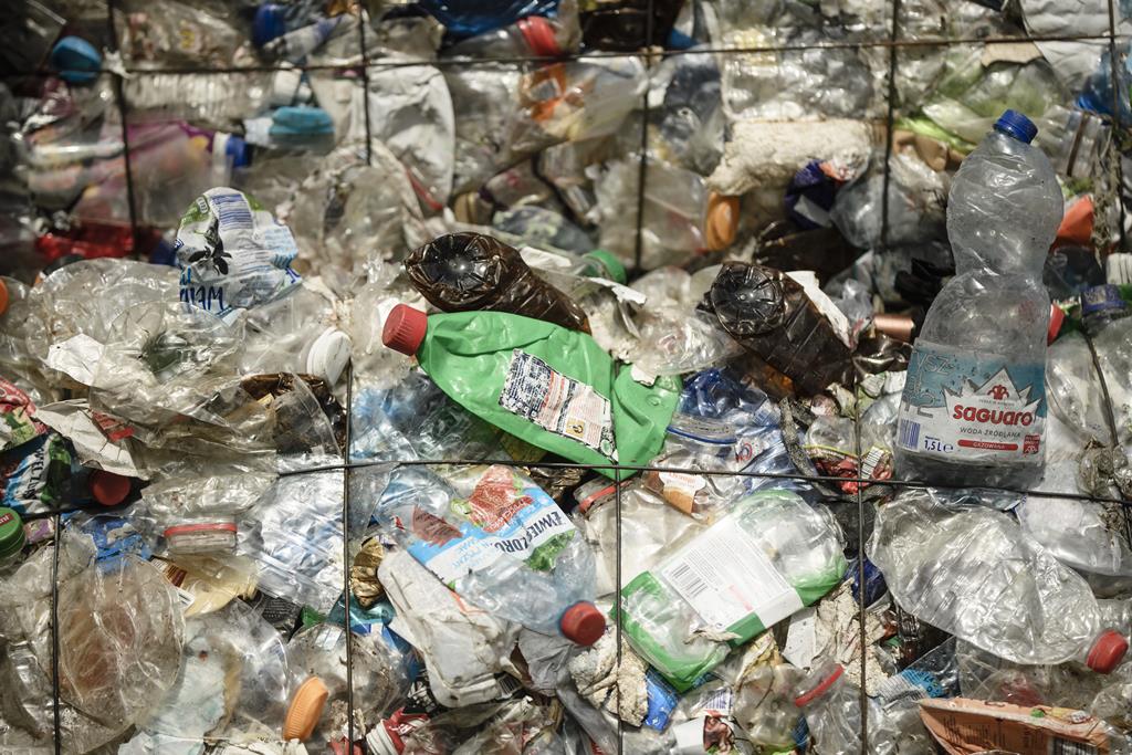 Plástico foi das embalagens mais recicladas. Foto: Clemens Bilan/EPA