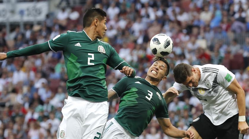 México bateu a campeã Alemanha, por 1-0. Foto: EPA