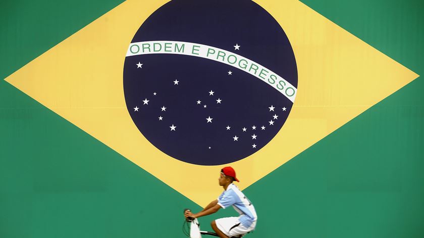 Mural com a bandeira do Brasil em São Paulo Foto: Marcelo Chello/EPA