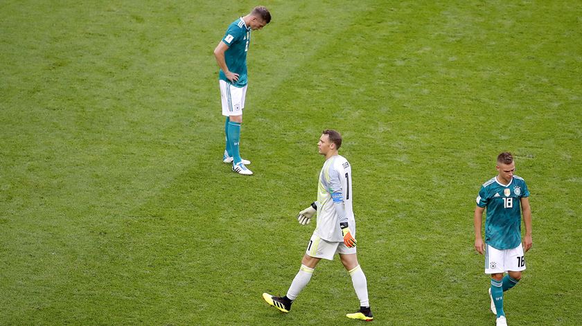 Desalento entre os jogadores alemães. Foto: Diego Azubel/EPA