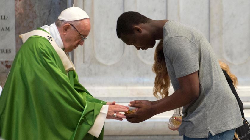 A defesa dos refugiados e imigrantes tem sido um dos pilares do pontificado de Francisco. Foto: Vaticano/EPA