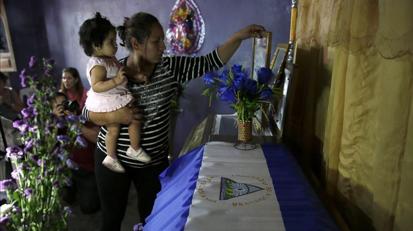 Velório de um jovem morto em confrontos na zona de Jinotega. Foto: Rodrigo Sura/EPA