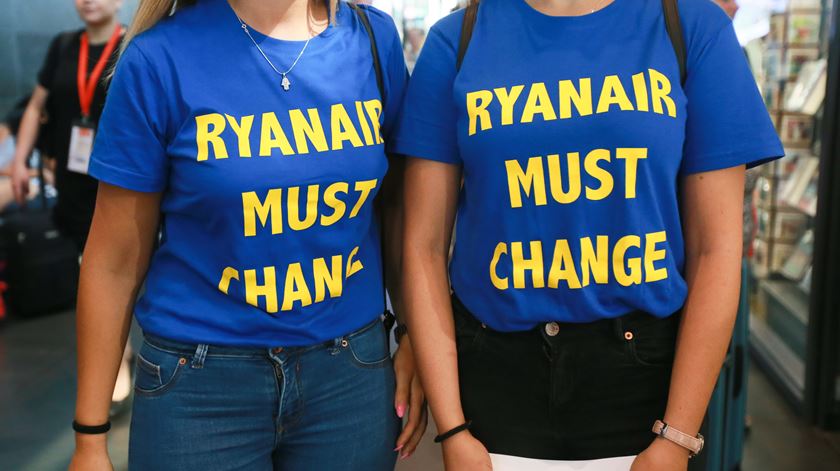 Ryanair continua a debater-se com greves em vários países em que opera. Foto: Stephanie Lecocq/EPA