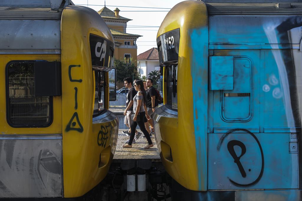 Pedro Nunes Santos crítico em relação ao atraso dos apoios da União Europeia à ferrovia. Foto: Miguel A. Lopes/Lusa