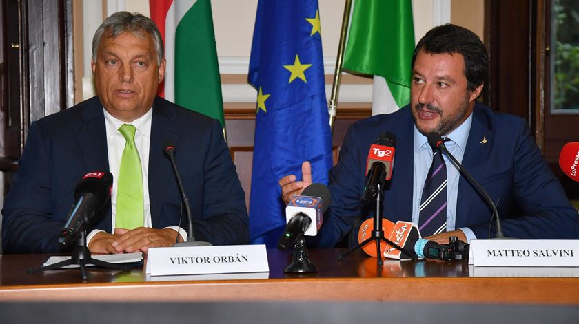 Orban e Salvini. Foto: Daniel Dal Zennaro/EPA