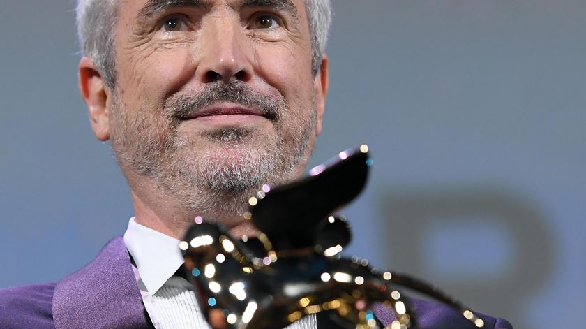 Alfonso Cuaron, Leão de Ouro. Foto: Claudio Onorati/EPA
