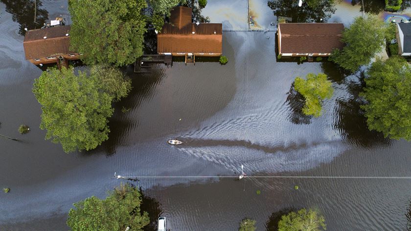 Florence, inundação. Foto: Jim Lo Scalzo/EPA