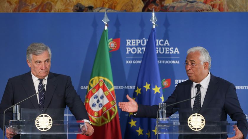 António Costa e Antonio Tajani, presidente do Parlamento Europeu. Foto: Tiago Petinga/Lusa