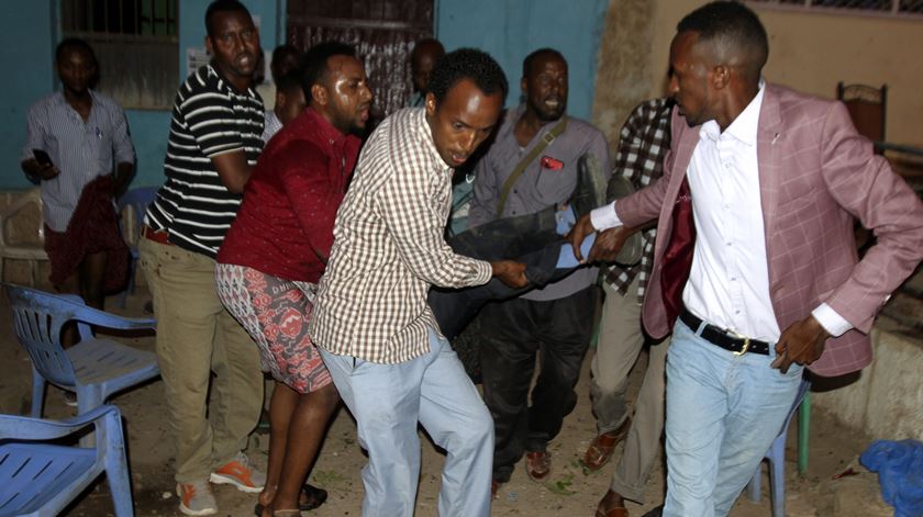 Duplo atentado na Somália. Foto: EPA/STR