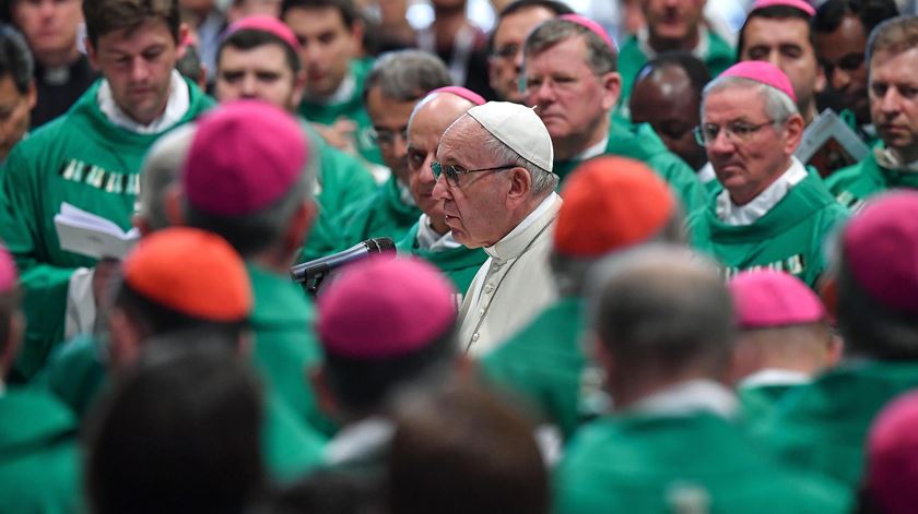 O Papa recebeu os bispos e jovens que integraram a peregrinação. Foto: Alessandro Di Meo/EPA