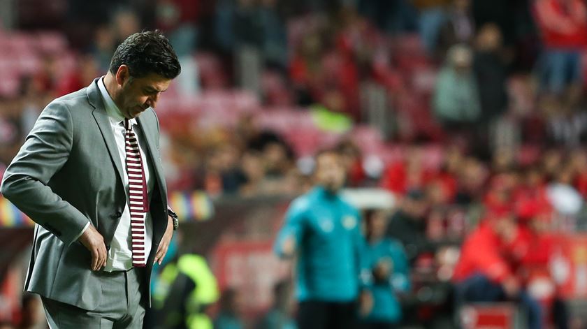 Adeptos do Benfica pediram a demissão a Rui Vitória após a derrota caseira frente ao Moreirense. Foto: António Cotrim/Lusa