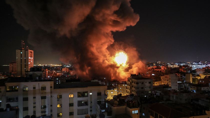 Bombardeamento da Faixa de Gaza pelas IDF em novembro de 2018. Foto: Mohammed Saber/EPA