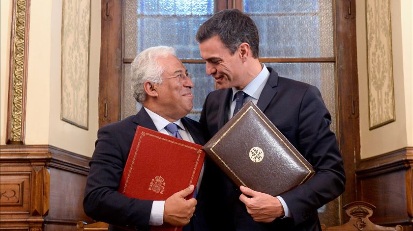 António Costa e Pedro Sanchez na cimeira luso-espanhola. Foto: Nacho Gallego/EPA