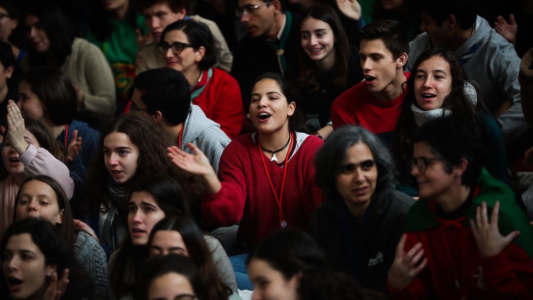 Jovens reunidos na paróquia do Parque das Nações, em Lisboa. Foto: Mário Cruz/Lusa