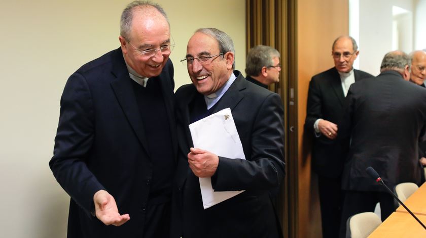 D. António Marto e D. Jorge Ortiga numa reunião da Conferência Episcopal Portuguesa. Foto: Paulo Cunha/Lusa