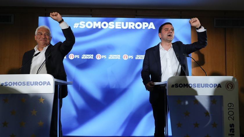 António Costa e Pedro Marques, PS europeias. Foto: Miguel A. Lopes/EPA