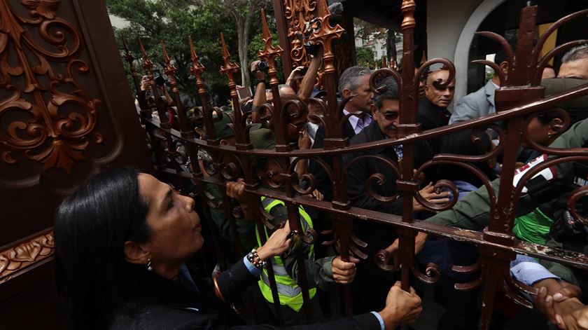 Jornalistas invadem parlamento da Venezuela Foto: Rayner Pena/EPA (arquivo)
