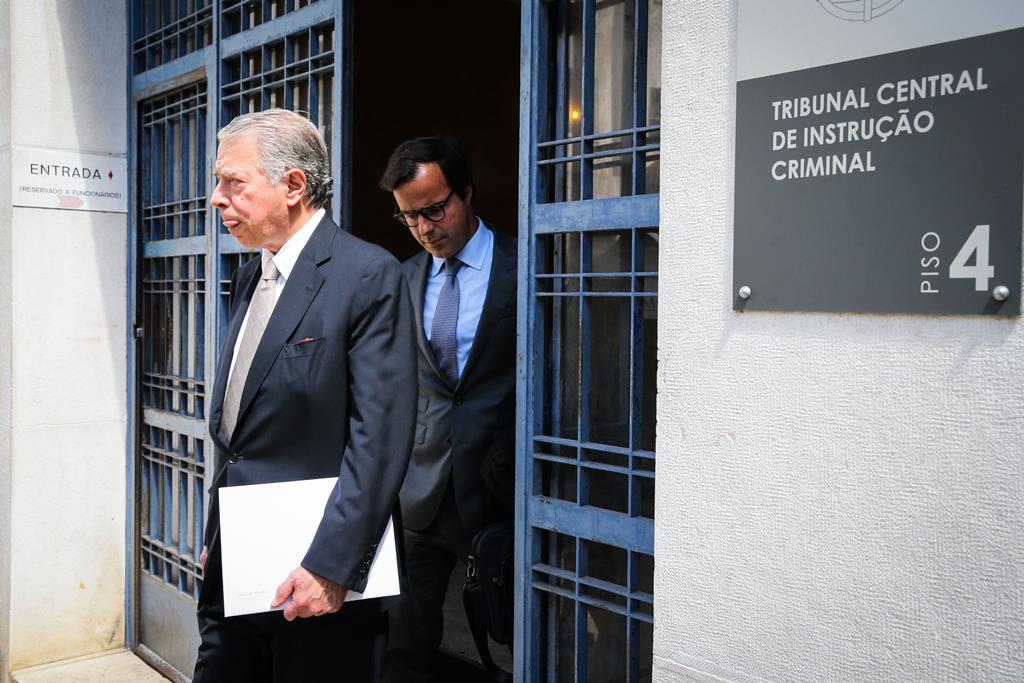 Ricardo Salgado, ex-presidente do BES, à saída do Tribunal Central de Instrução Criminal, em 2019. Foto: Manuel de Almeida/Lusa