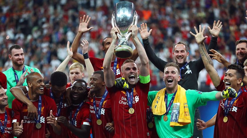 Liverpool conquista Supertaça europeia. Foto: Sedat Suna/EPA
