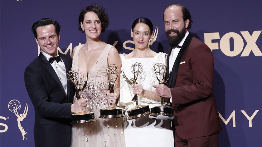 Andrew Scott, Phoebe Waller-Bridge, Sian Clifford and Brett Galman da série “Fleabag”. Emmy 2019. Foto: Nina Prommer/ EPA