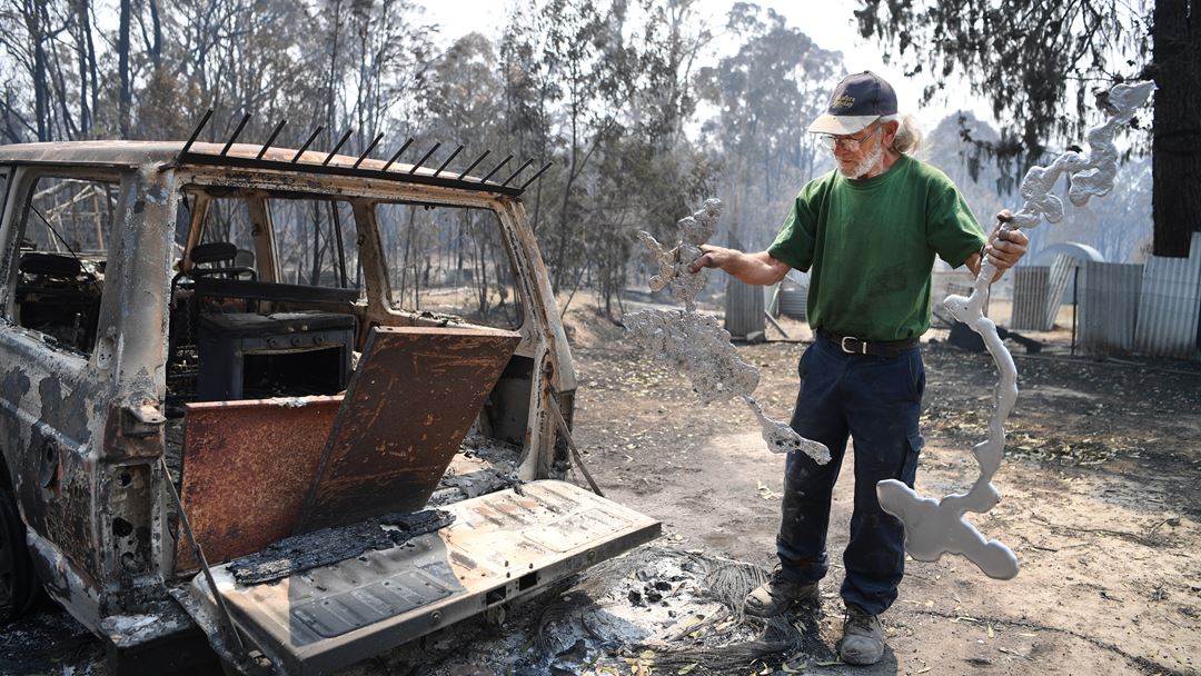 Os piores incêndios ocorridos na Austrália nas últimas décadas ocorreram no início de fevereiro de 2009 no estado de Victoria (sudeste), tendo causado 173 mortos e 414 feridos, queimando uma área de 4.500 quilómetros quadrados. Foto: Darren Pateman/EPA