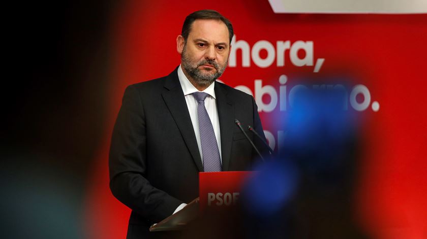 Comité executivo do PSOE reuniu-se esta segunda-feira para debater resultados eleitorais. Foto: Emilio Naranjo/EPA