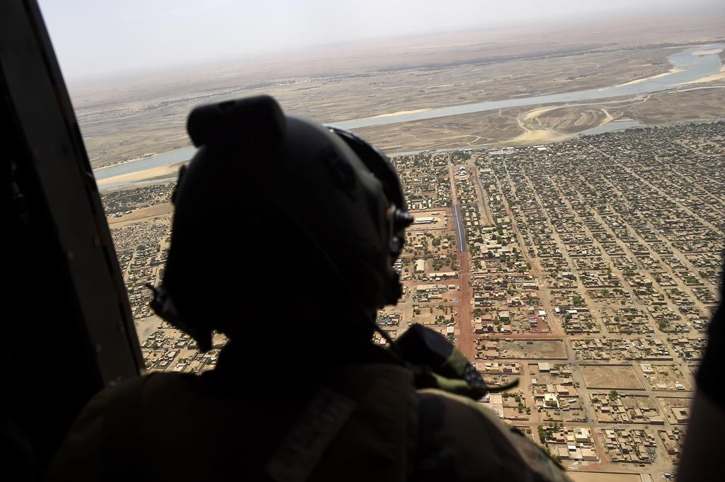Soldado francês em missão no Mali. Guterres quer mais capacetes azuis no país. Foto: Christophe Petit Tesson/EPA