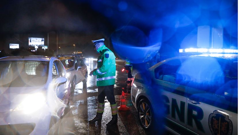 Guarda Nacional Republicana durante a operação de Natal da GNR, realizada na auto-estrada A1. Foto: Rodrigo Antunes/ RR