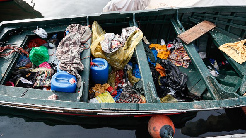 Barco com imigrantes ilegais em Olhão. Foto: Luís Forra/Lusa