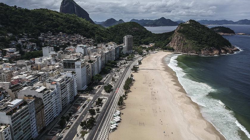 Praia Rio de Janeiro vazia. Coronavírus. Foto: Antonio Lacerda/EPA