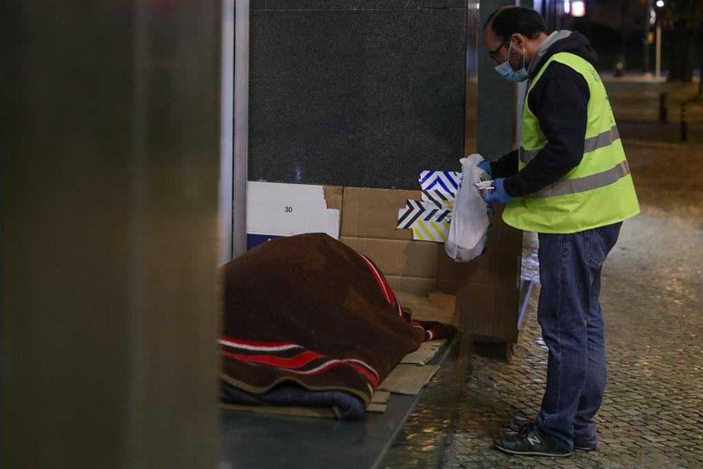 Governo está a identificar os sem-abrigo em Portugal. Foto: Tiago Petinga/Lusa