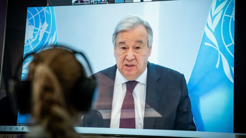 António Guterres tem participado em eventos por teleconferência. Foto: Michael Kappeler/EPA