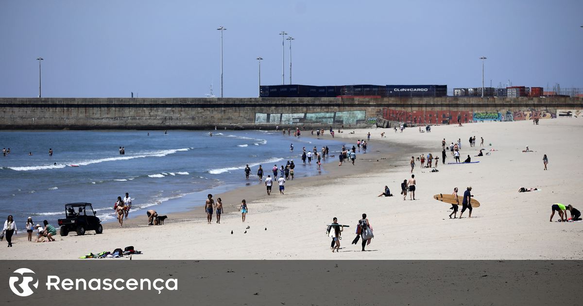 Praia de Matosinhos sem interdição a banhos