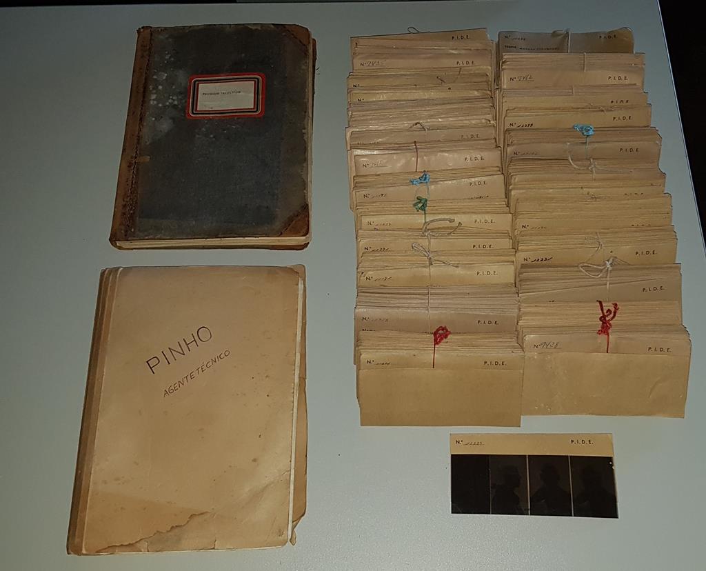 Documentos da PIDE apreendidos em Vila Nova de Gaia, em 2020 Foto: Polícia Judiciária