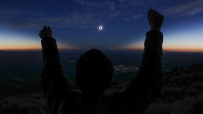 Este foi o único eclipse total do ano Foto: Nico Aguilera/EPA
