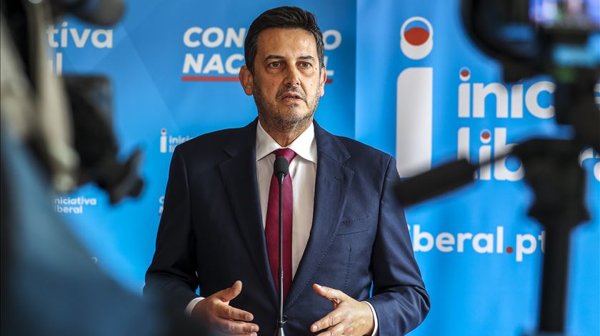 Rui Rocha critica "retoque fiscal" e vaticina o "fim do estado de graça" do Governo