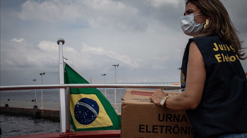 Casos continuam a aumentar no Brasil. Foto: Raphael Alves/EPA