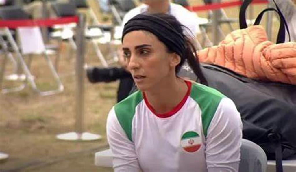 Atleta iraniana Elnaz Rekabi, que competiu sem o véu, é acolhida