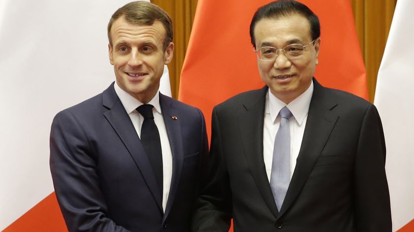 Emmanuel Macron e Xi Jinping. Foto: Jason Lee/EPA