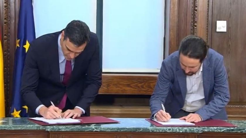 Sánchez e Pablo Iglesias aguardam a aproviação do Parlamento para o seu Governo de coligação. Foto: Unidas Podemos
