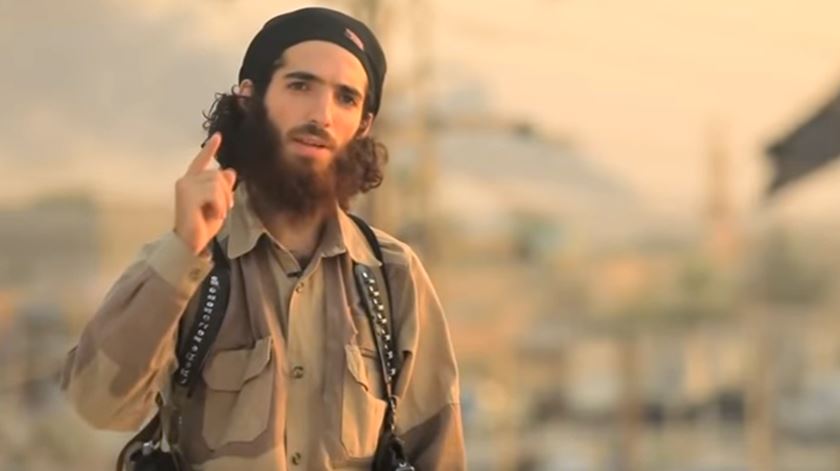 No vídeo é identificado Abu Lais Al Qurdubi. Imagem: El País