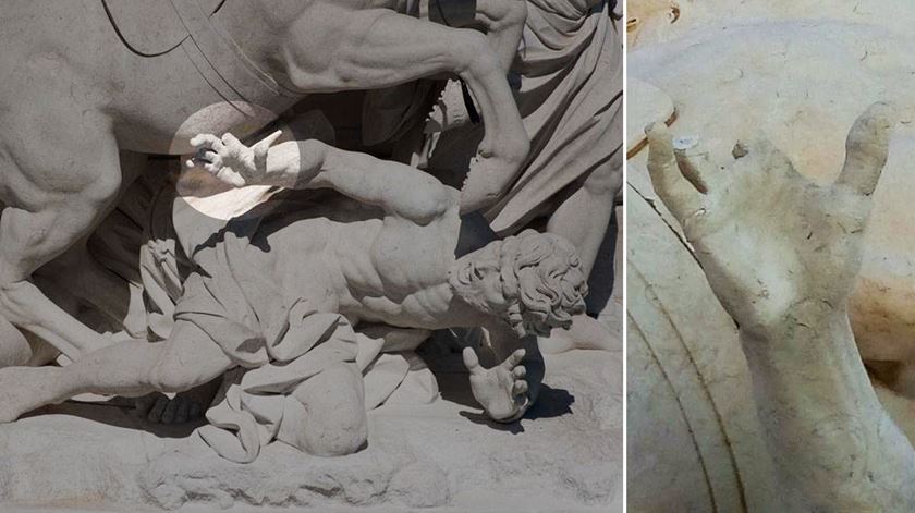 Estátua de D. José I já perdeu três dedos nos últimos anos. Foto: DR