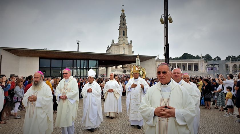 Bispo auxiliar de Lisboa, D. Daniel Henriques, presidiu à peregrinação aniversária de julho. Foto: Olímpia Mairos/RR