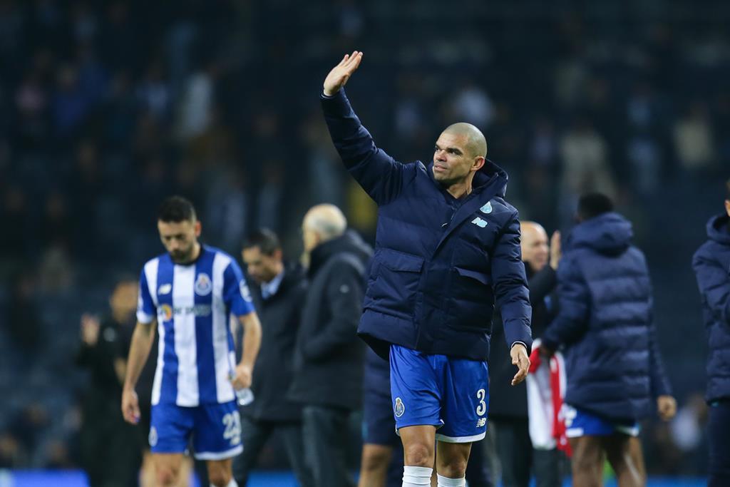 Ver: FC Porto x Antwerp, Resumo Alargado em Direto