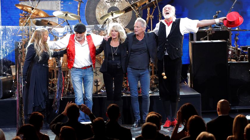 Os Fleetwood Mac em espetáculo de homenagem à sua carreira em 2018, no Radio City Music Hall, em Nova Iorque. Foto: Andrew Kelly/Reuters