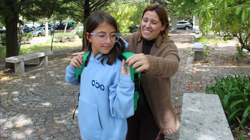 Elisabete Pinho, mãe da Laura Pinho, de 10 anos, incentivou a filha a participar na Jornada Mundial das Crianças. Foto: Liliana Carona/RR