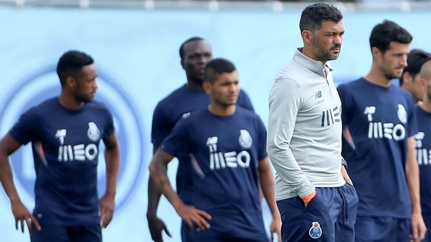 Sérgio Conceição ministrou treino vespertino no Olival. Foto: FC Porto