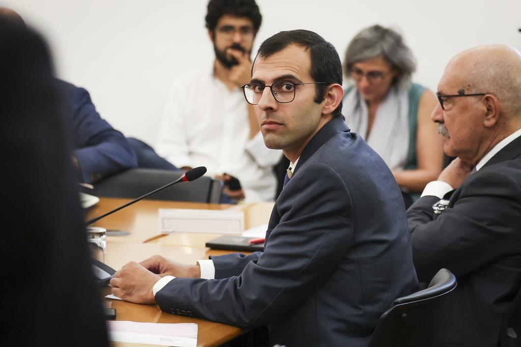 Frederico Pinheiro na comissão de inquérito à TAP. Foto: José Sena Goulão/Lusa BEM CORTADA