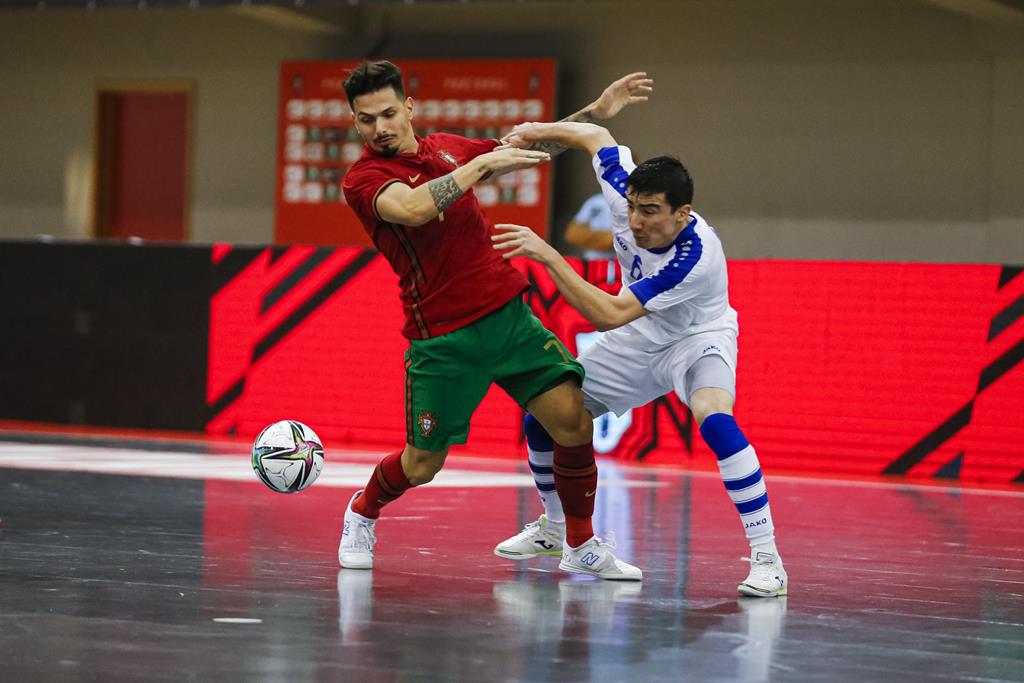 Футзал португалия. Португалия жахон чемпионатига Чикани. Eron portugaliya shot. FUTBOLNING vatani qayer. Uzb vs KSA futzal.